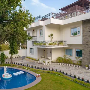 Guest house 1 Amiras - Entire At Fateh Sagar,, Udaipur